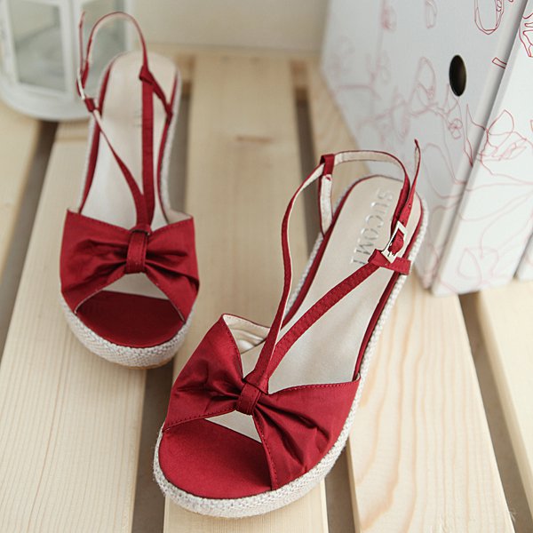 Flavour of Life Sweet, Bitter and Sour. Pig skin lining