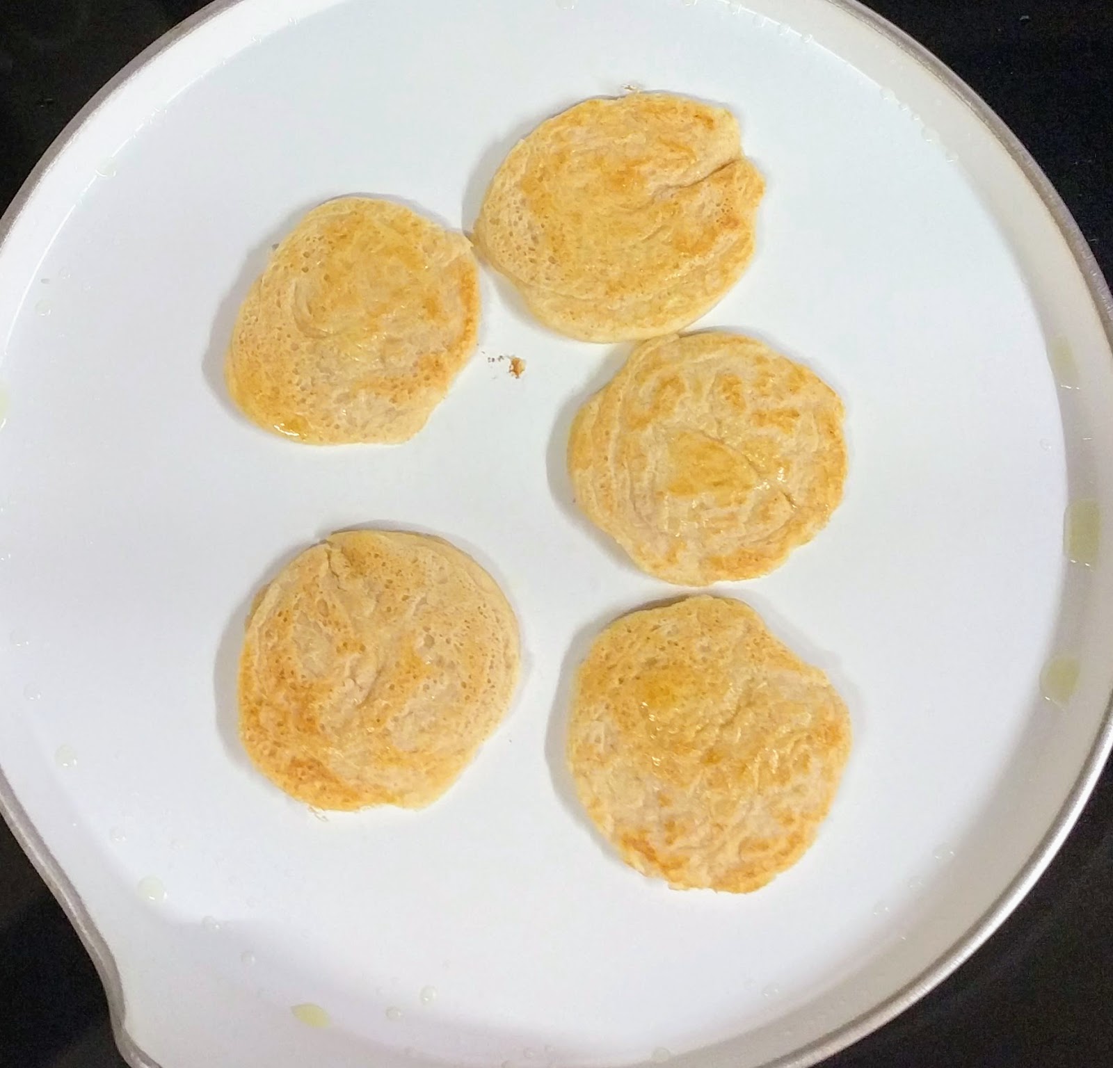 - Blinis mit Lachs und Kaviar - Blinis mit Lachs und Kaviar