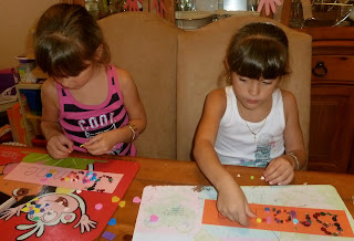 kid crafts: preschool & kindergarten name recognition activities