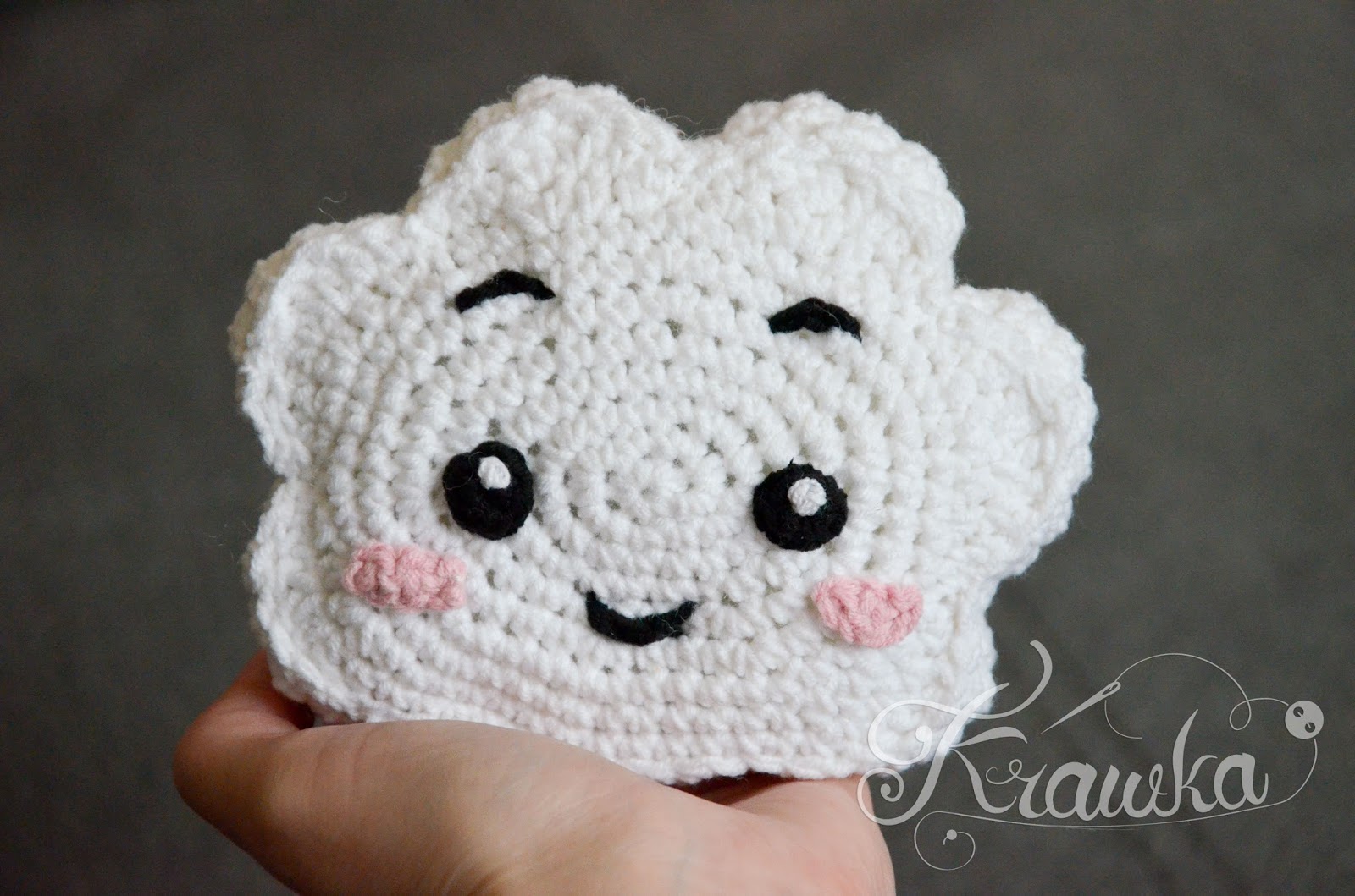 Krawka Cute cloud mini pillow free pattern