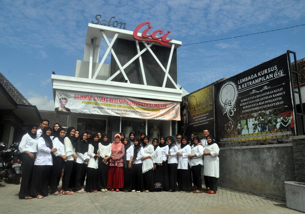 Skkni Tata Kecantikan Kulit Dan Rambut Menata Rapi