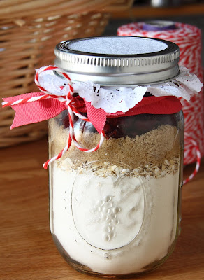 ShowFood Chef: Food Gift - Olive Oil Cranberry & Oat Scones - Mix In A Jar