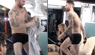 Celebrities In Undiez: Adam Levine in Black Calvin Klein Boxer Briefs