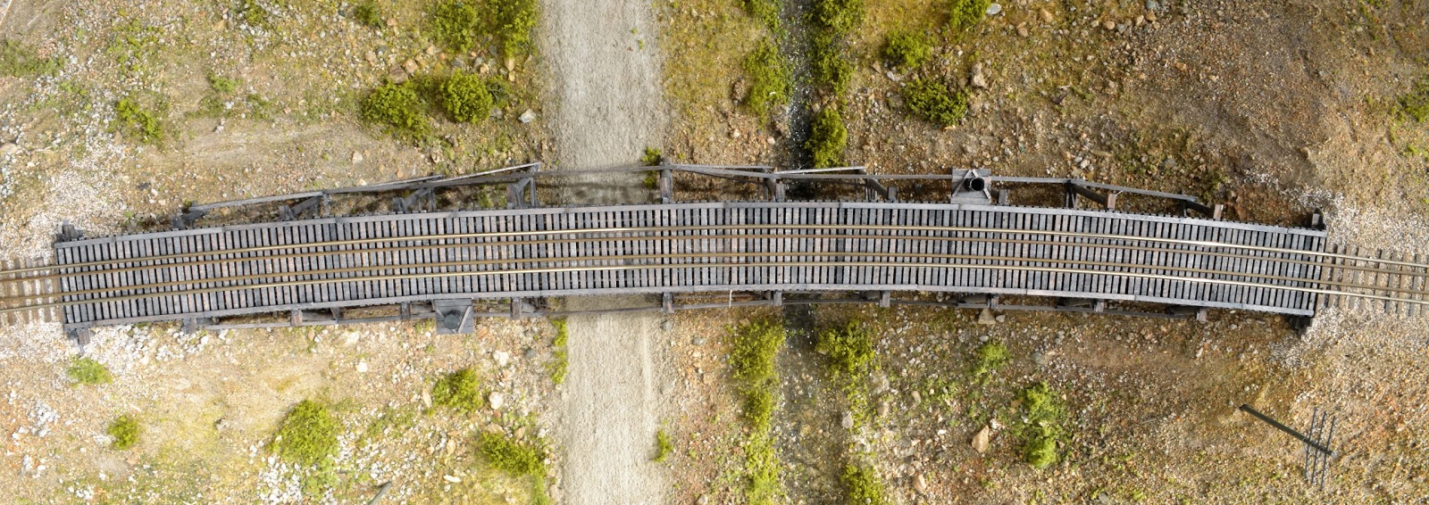 KETTLE VALLEY MODEL RAILWAY THALIA TRESTLE IN HO THE BRIDGE DECK Part 2