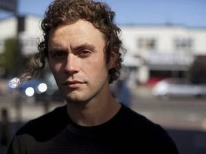 Mikky Ekko Mikky Ekko faz parceria com David Guetta