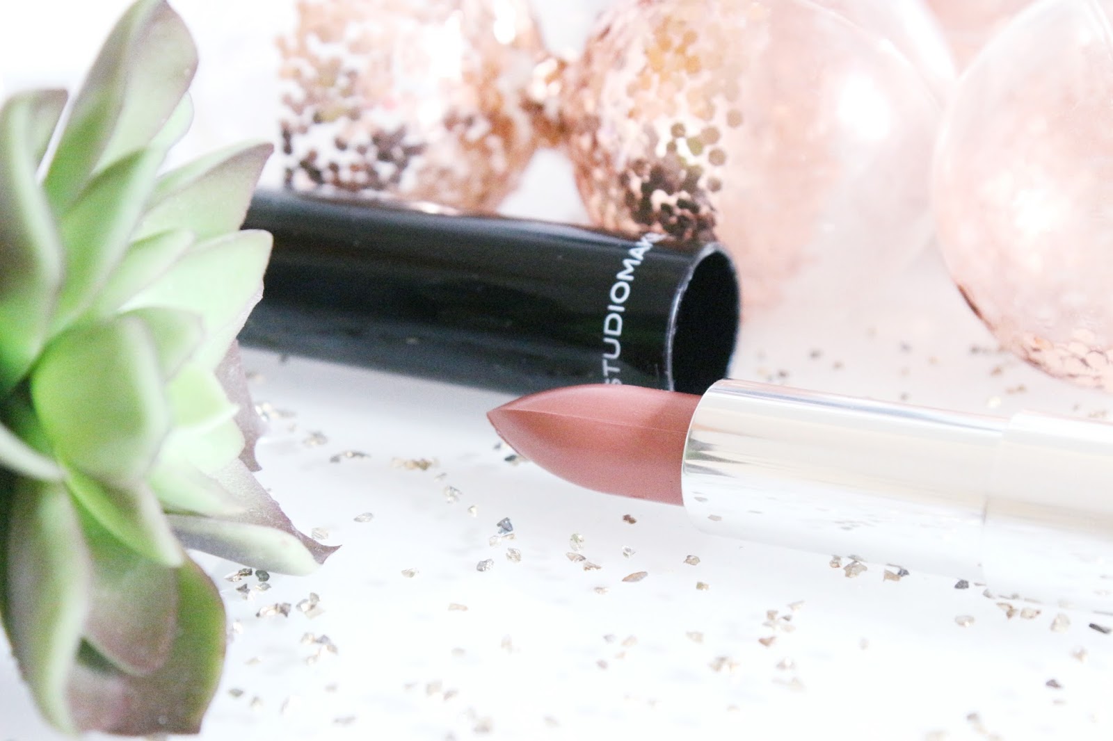 Rich-hydratation-lipstick-studio-makeup Rich-hydratation-lipstick-studio-makeup