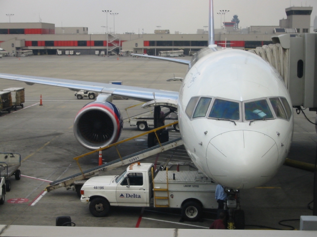 not-so-innocently-abroad-delta-airlines-minor-mechanical-problem
