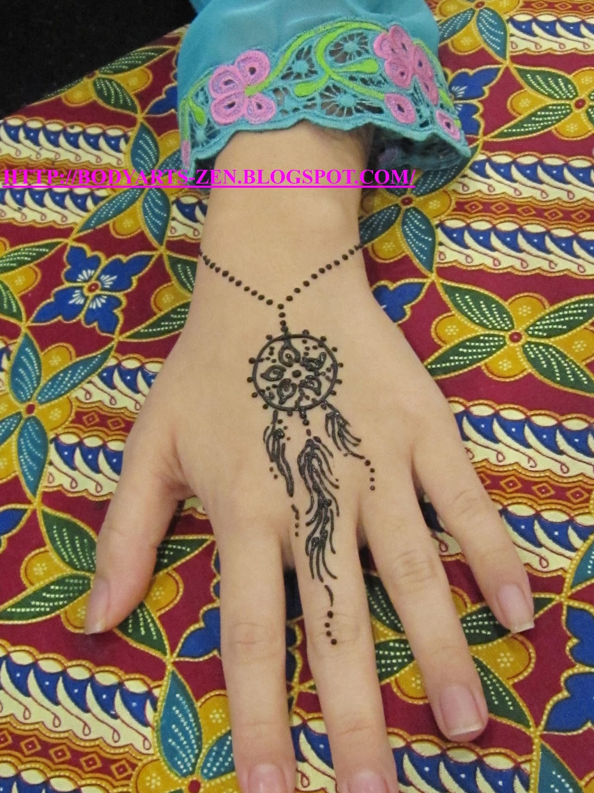 FACE PAINTING KL BODY ART HENNA TATTOO Face Hand Painting FACE PAINTING KL BODY ART HENNA TATTOO Face Hand Painting