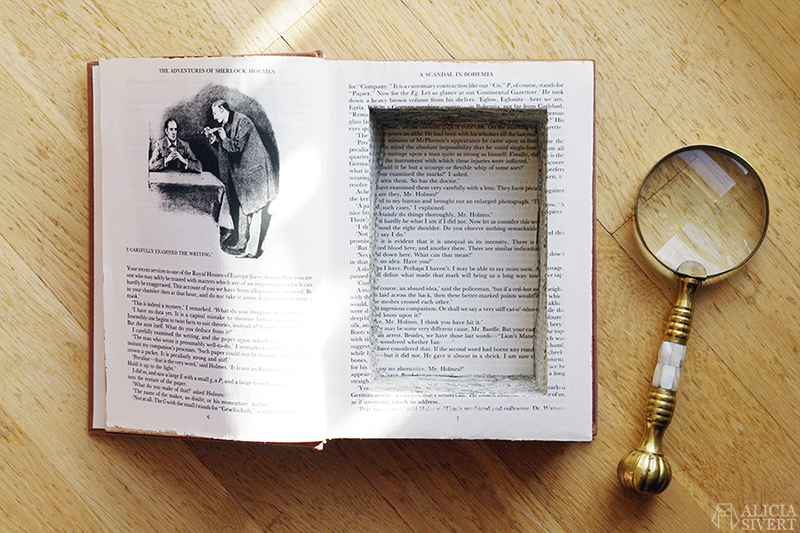 Ihålig bok av Alicia Sivertsson. aliciasivert alicia sivert sivertsson ihålig bok hollow book safe case sherlock holmes diy do it yourself böcker skapa skapande gömställe ledtrådar skatter
