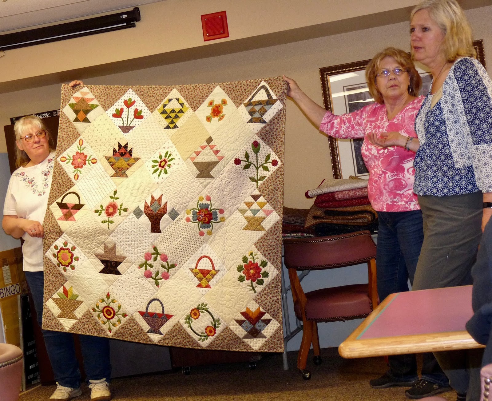 COUNTRY LOG CABIN HUMBLE QUILTS COMES TO McMINNVILLE, OR