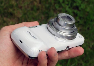 Samsung Galaxy S4 Zoom, Smartphone Kamera Terbaik