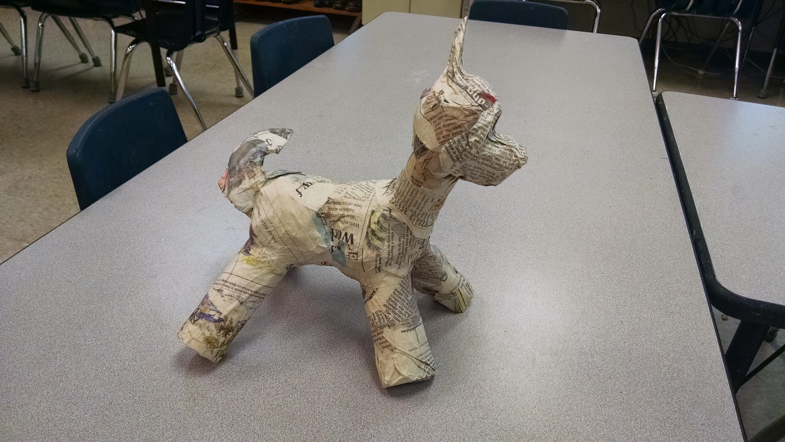 Art Teacher 101 Animal scupltures from cardboard tubes