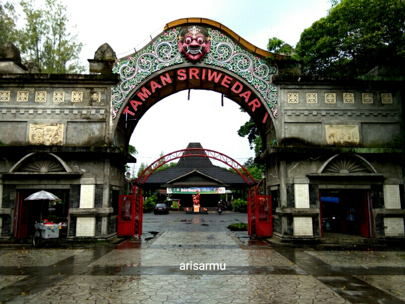 Taman Sriwedari Solo : From Cultural Tourism to Religious Tourism