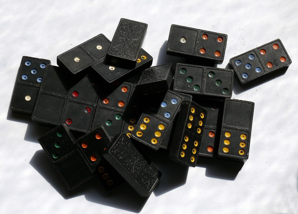 domino theory domino theory