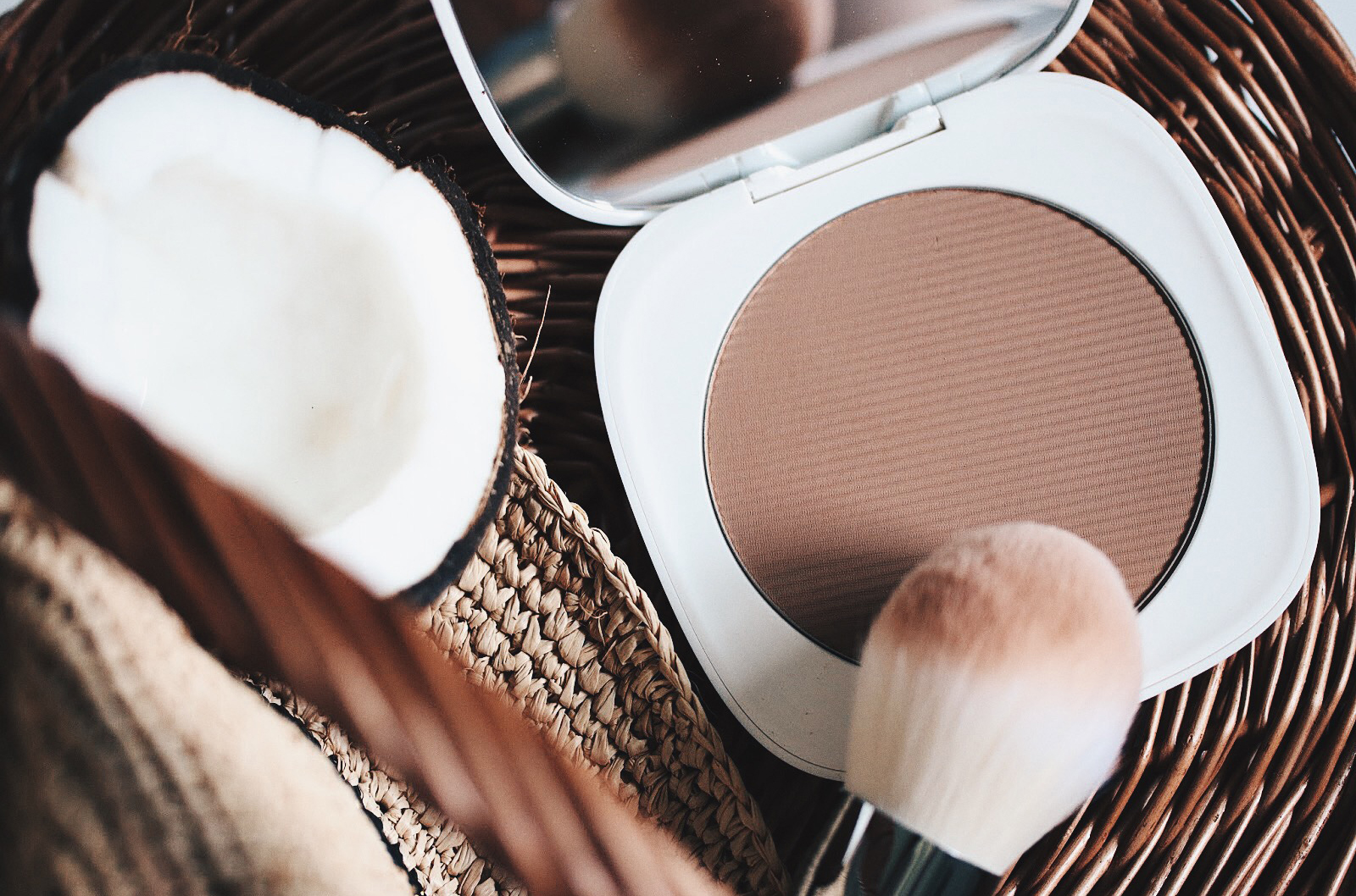 marc jacobs O!mega bronze 104 tan tastic poudre bronzante avis test swatch