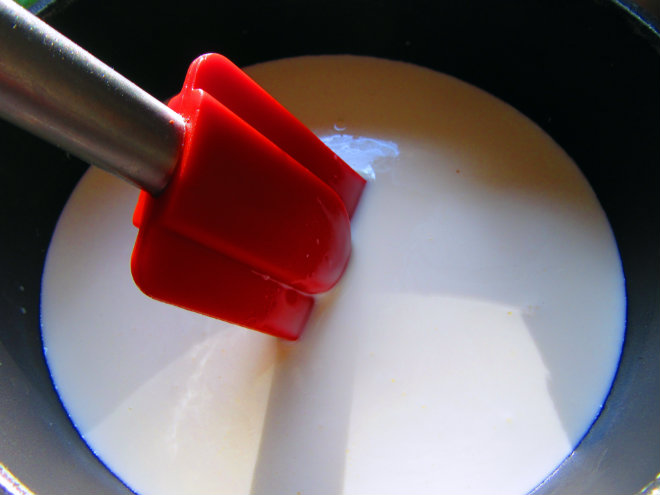 Bubble gum ice cream by Laka kuharica: whisk milk, heavy cream and sugar over medium heat