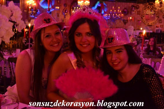SONSUZ DEKORASYON: Arkadaşımızın Eğlenceli Bekarlığa Veda Partisinden