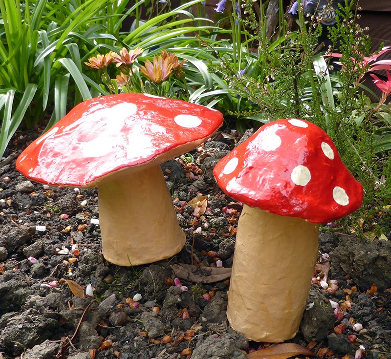 LinsArt Paper Mache Mushrooms