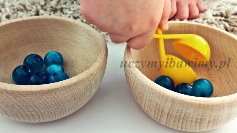 przekładanie - zadanie Montessori przekładanie - zadanie Montessori