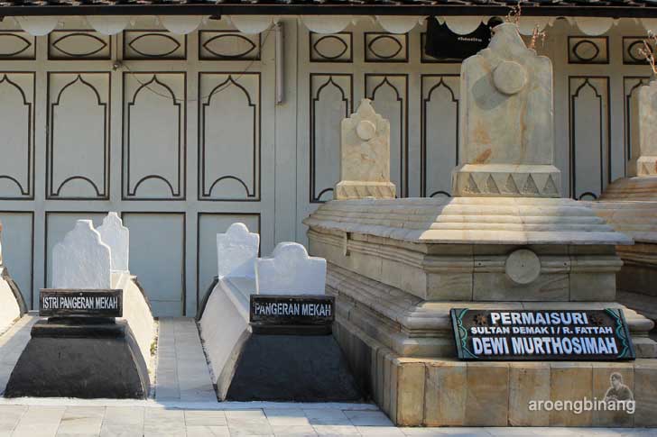 makam raja-raja demak