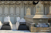 makam raja raja demak