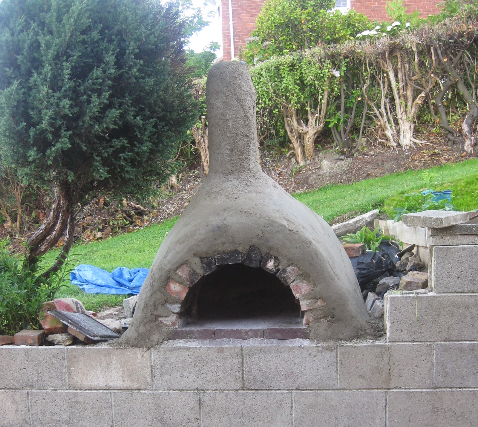 Building Our Pizza Oven 11. (D) First Cement Layer (render)