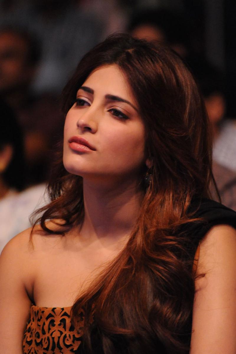 Shruti Hassan beautiful photos