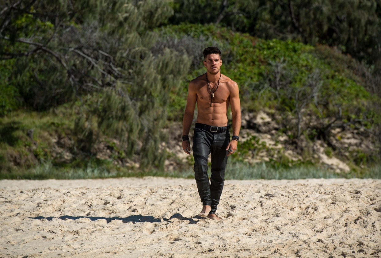 HOLLYWOOD SPY 1ST TEASER FOR NETFLIX 'TIDELANDS' MERMAID TV SERIES