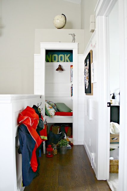How to make a book nook