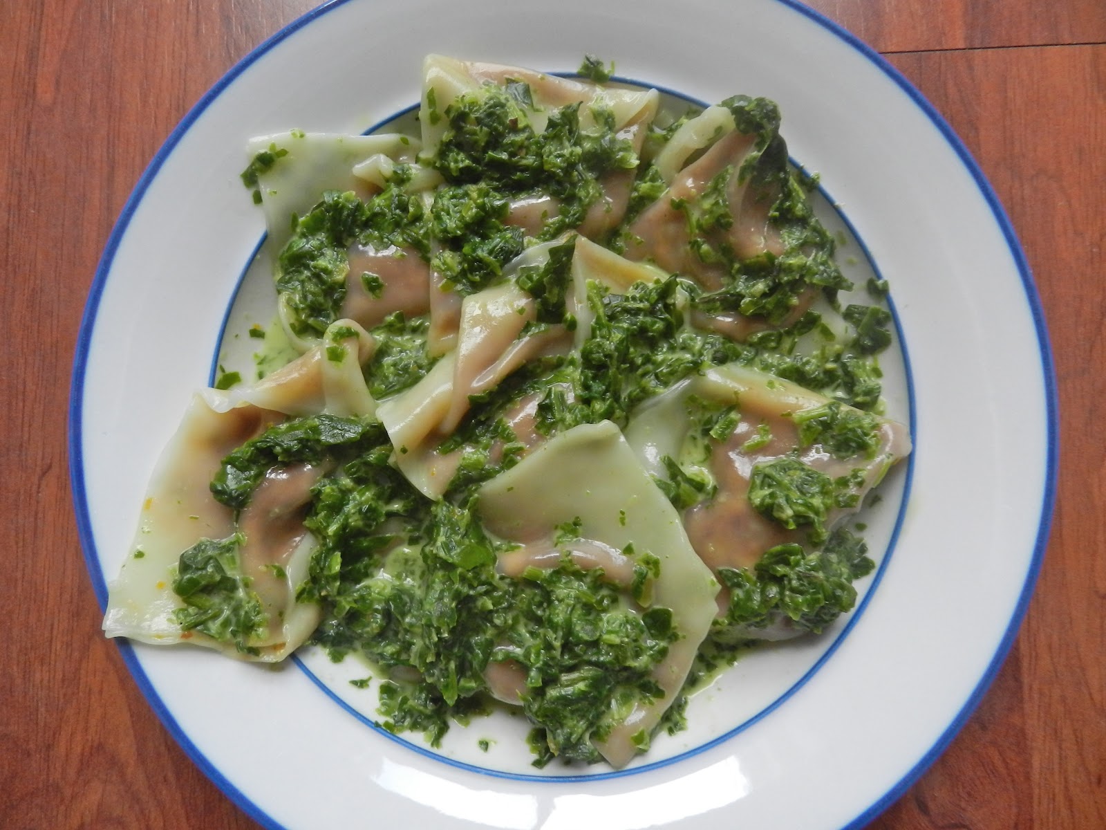 the cereal diner pumpkin & goats cheese ravioli with spinach sauce