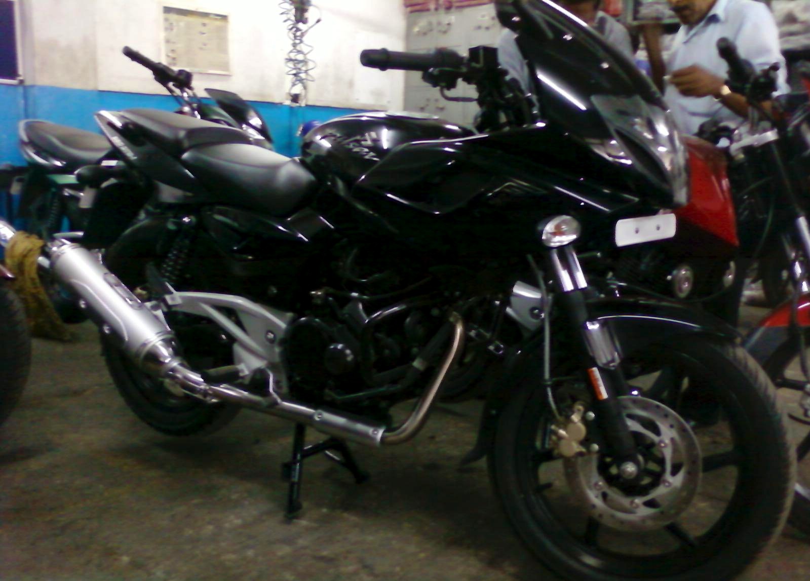 pulsar pulsar 220