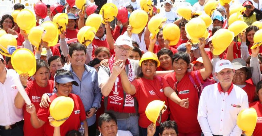 Programa Trabaja Perú del MTPE benefició con más de 2000 empleos temporales a región Lambayeque - www.trabajo.gob.pe Programa Trabaja Perú del MTPE benefició con más de 2000 empleos temporales a región Lambayeque - www.trabajo.gob.pe