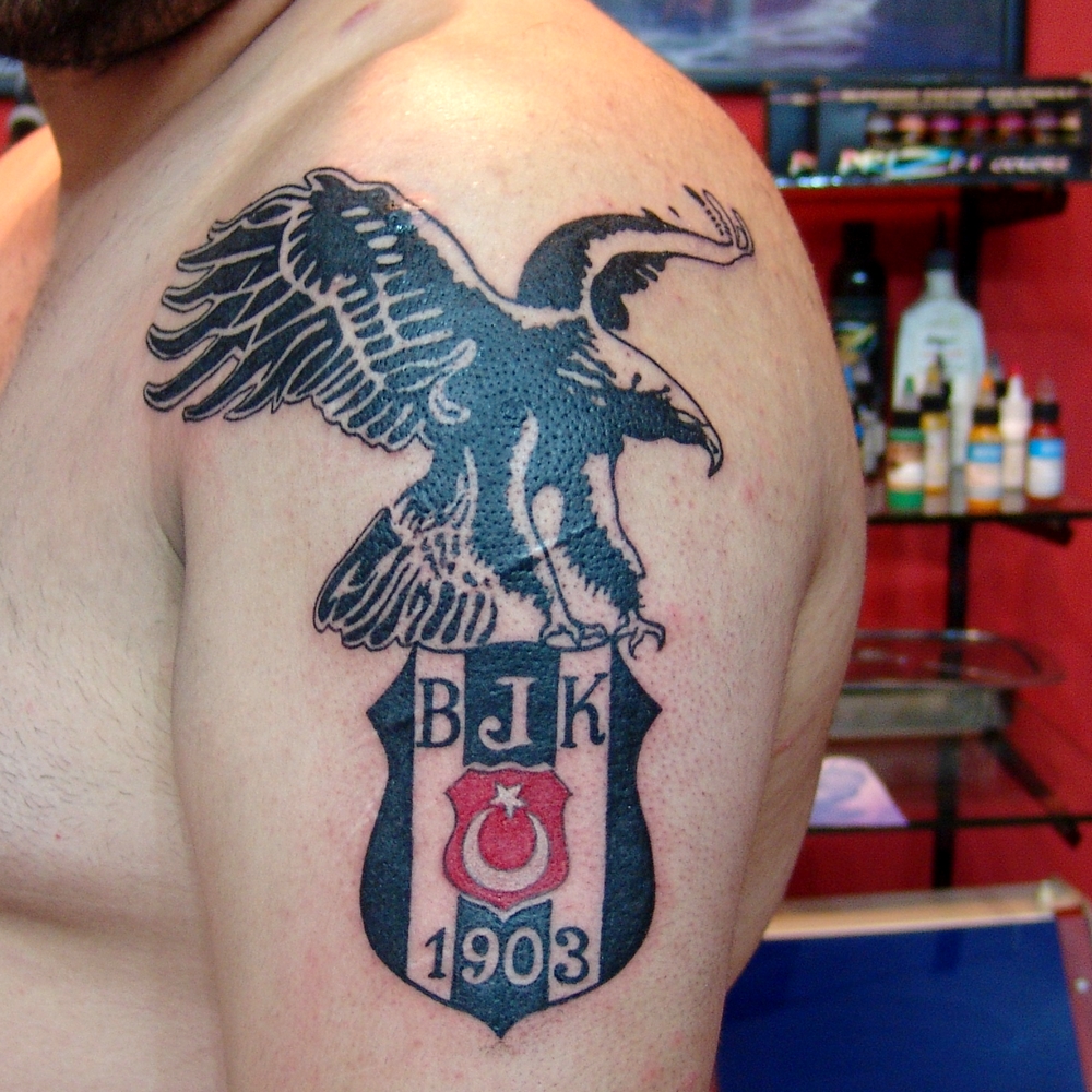 Beşiktaş Amblem Dövmesi-Besiktas Dövme Tattoo Piercing Makyaj
