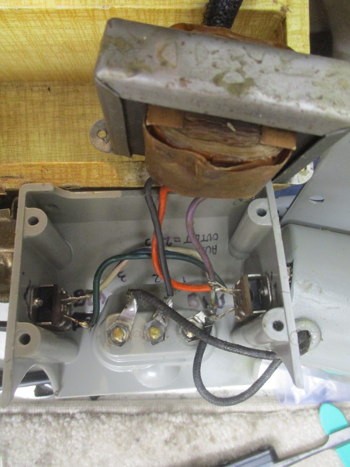 MI Vintage Sewing Machines Necchi BU NA Wiring