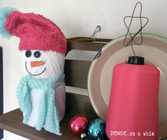 Crochet Thread Snowmen via http://deniseonawhim.blogspot.com