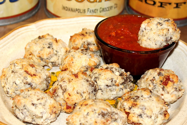 Pizza Poppers with marinara sauce
