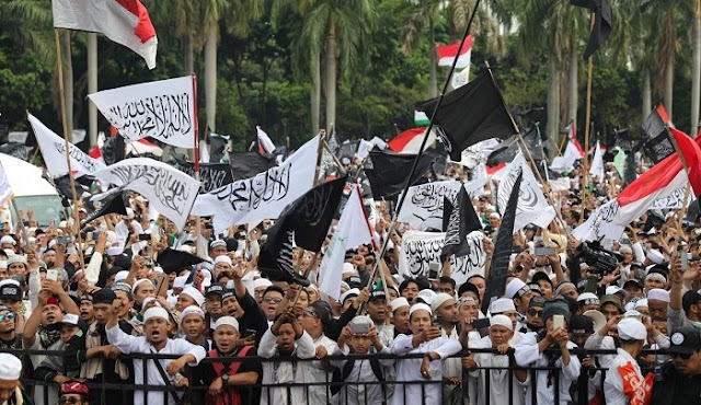 Aksi 212: Umat Rindukan Persatuan Aksi 212: Umat Rindukan Persatuan