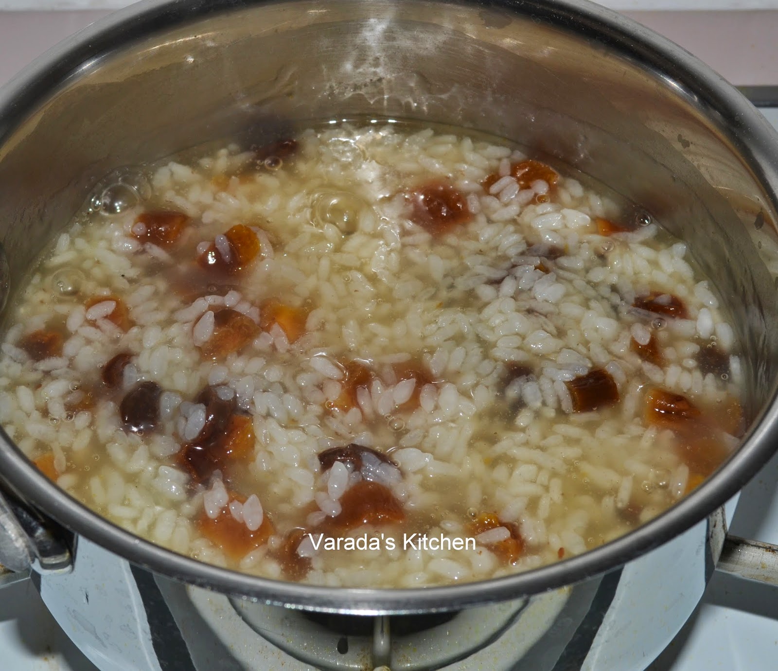 Mifirfan (Chinese Sticky Rice Dessert)