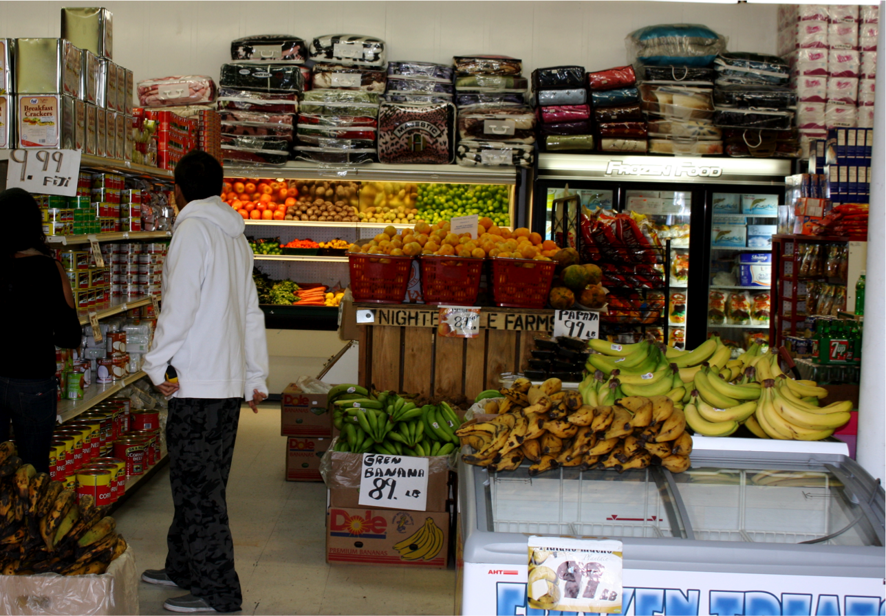 YLI Tienditas Saludables Meet the Owners of Michoacan Produce Market!
