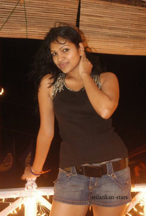 Sri Lankan hot party girls photos.