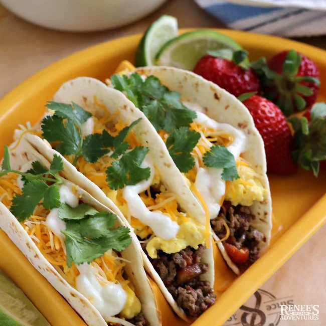 Carne Picada Breakfast Tacos plated