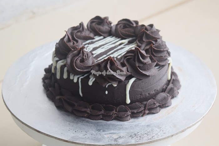 Eggless Chocolate Truffle Cake - Easy Chocolate Ganache Cake Recipe for Beginners - My Magical Kitchen - Priya R