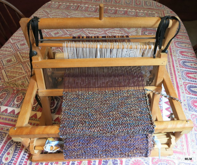 Sweet Leaf Notebook: Equipment Makes a Difference : Review of Knitting Looms