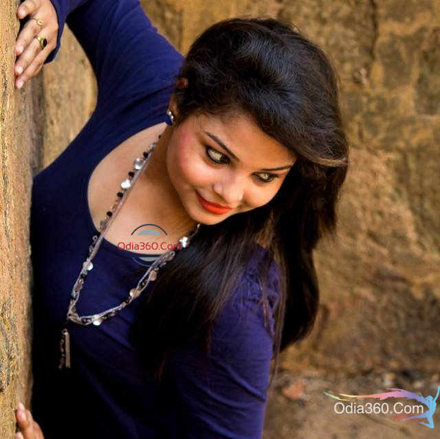 Alaka Sarangi Images, Photos, Wallpapers