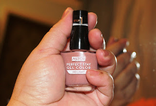 Oje nude review. Azi, Sally Hansen si Astor Perfect Stay