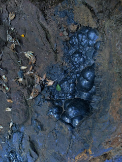 Goethita en la pista de Matamoros, La Arboleda, Trapagaran, Bizkaia Goethita en la pista de Matamoros, La Arboleda, Trapagaran, Bizkaia