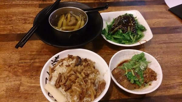 金峰滷肉飯