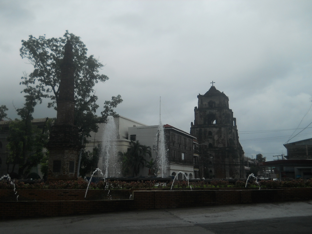 We Put Pictures Into Reality Captivating Laoag Strolling Time Laoag City Capitol Area