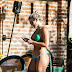 Trough bikini Thaiz Schmitt touches up the tan in Pernambuco