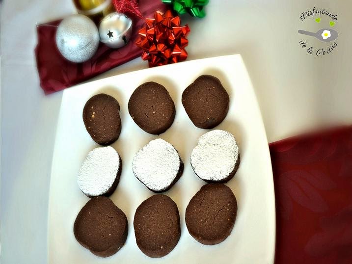 POLVORONES DE CHOCOLATE CASEROS